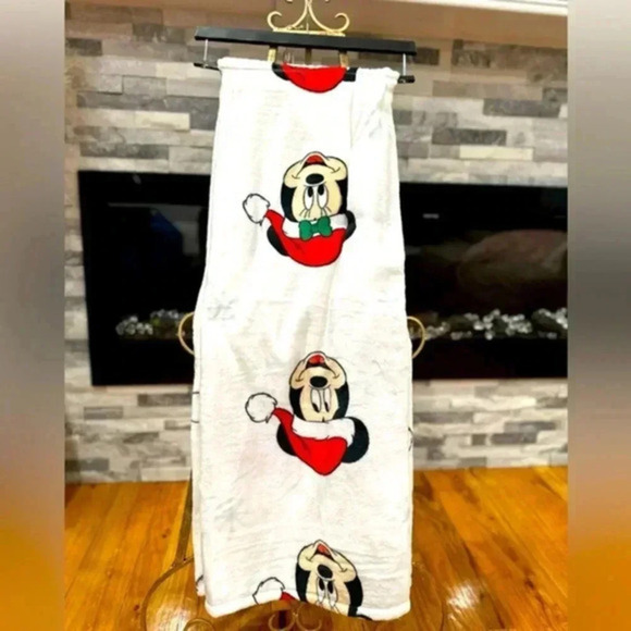 Disney Mickey and Minnie Christmas Throw Blanket - Picture 1 of 8